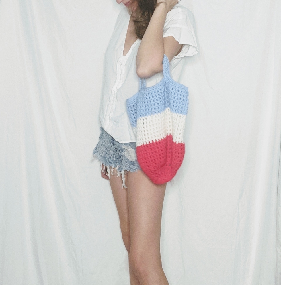 1970s handmade crochet red white and blue tote bag